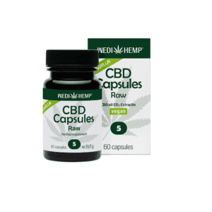 Een fles en doos Wedihemp - 5% CBD capsules (60 stuks - 13,5mg CBD per capsule), veganistisch, op een witte achtergrond.